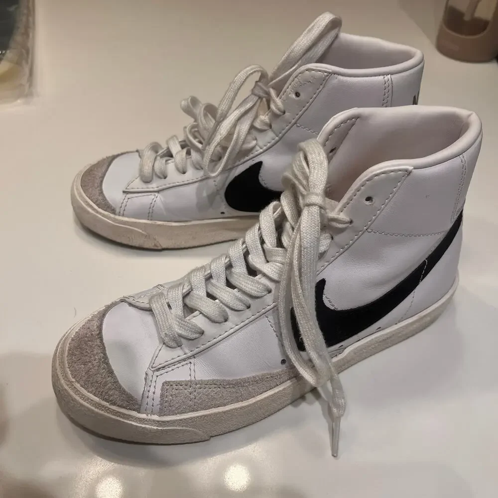 Nike Kids' Blazer '77 Mid Sneakers Sz 6
